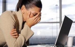 喜歡熬夜、過(guò)度勞累小心急性青光眼病找上你